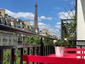 Hotel The Circle Eiffel Tower - Additional Information and Requests