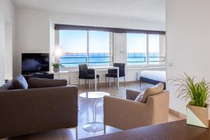 Hotel The Time to Live - Booking and Check-in Details