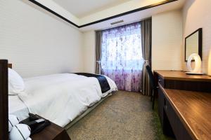 Hotel Tokyo Garden Palace - Nearby Attractions