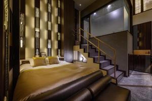HOTEL VARKIN ANNEX - Technology and Room Amenities