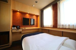 Hotel Wing International Select Asakusa Komagata - Nearby Attractions