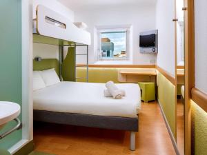 Ibis Budget Manchester Salford Quays - Age and Pet Policies