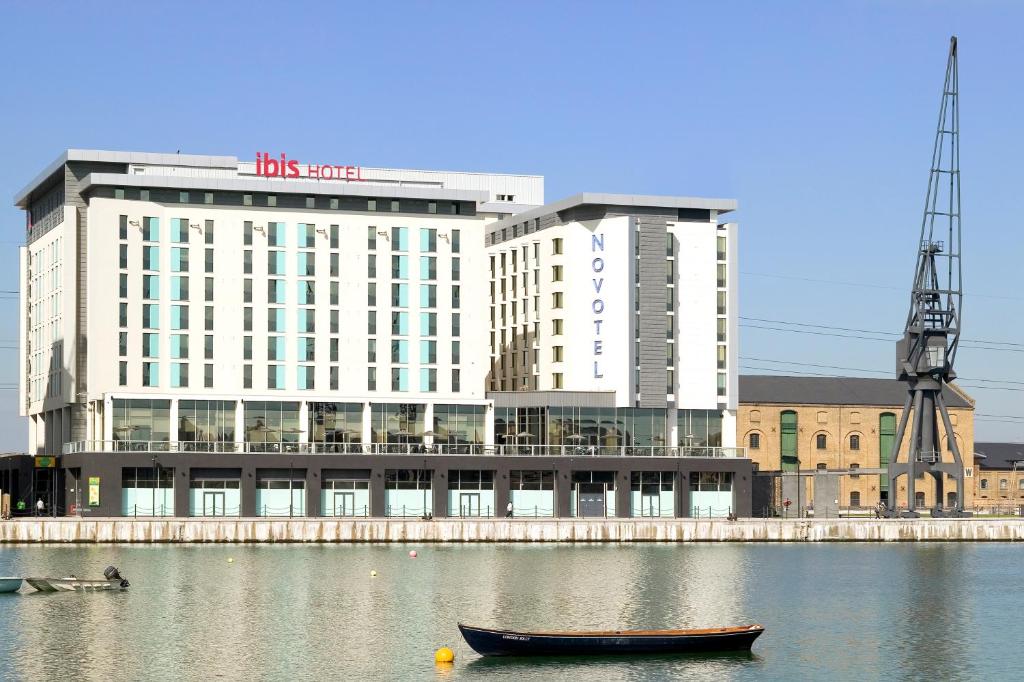 Ibis London Excel-Docklands - Sustainability and Recognition