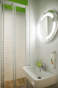 Ibis Styles Paris Buttes Chaumont - Dining and Breakfast