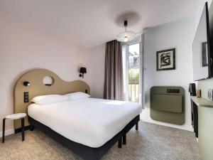 Ibis Styles Paris Cadet Lafayette - Nearby Transportation