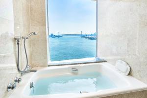 InterContinental Tokyo Bay, an IHG Hotel - Nearby Attractions and Activities