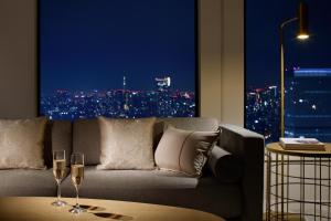 Keio Plaza Hotel Tokyo Premier Grand - Transportation and Nearby Attractions