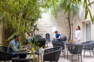 Korner Montmartre - Room Accommodations