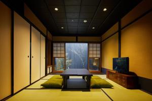 Kyoto Urushiro Wakasaya - Traditional Japanese Architecture