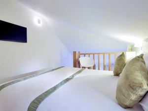 Kyriad Paris 18 - Porte De Clignancourt - Montmartre - Delightful Dining Options