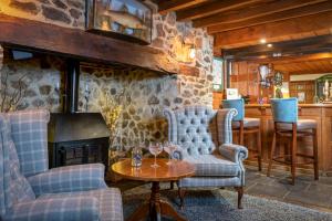 Lakeview Manor - Nearby Attractions