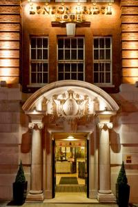 London Bridge Hotel - Nearby Attractions