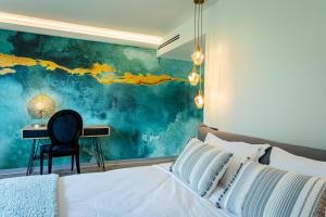 Louvre Hotel - Activities and Excursions