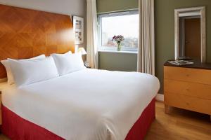 Marlin Aldgate Tower Bridge - Family-Friendly Features