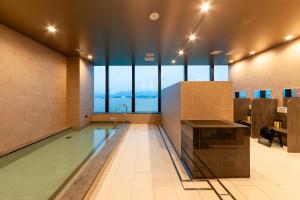 Miyako Hotel Hakata - Children and Pets Policy