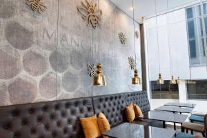 Motel One Manchester-Piccadilly - Check-in and Policies