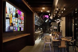 Moxy Osaka Shin Umeda - Local Attractions