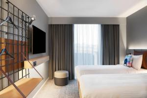 Moxy Slough - Dining Options