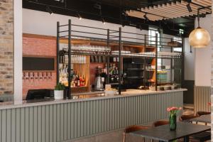 Native Kings Wardrobe, St Pauls - Dining and On-Site Services