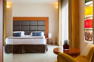 Nehô Suites Cannes Croisette - Languages and Business Services