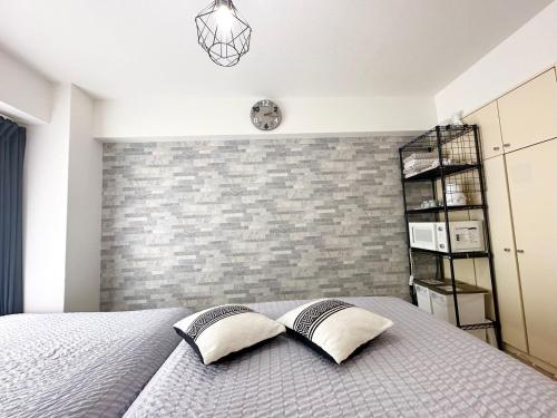 New Inn Central / Singing and Dancing Street / East New Inn 4 Minutes / New Inn 10 Minutes / Maximum 4 People / Directly Reach Hugu Valley Original Inn / Refined Decoration - Frequently Asked Questions