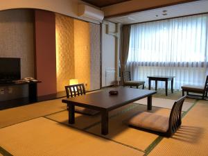 New Welcity Yugawara - Facilities and Services