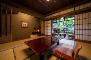 Nishimuraya Honkan Review - Policies and Regulations