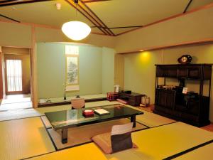 Nisshokan Bettei Koyotei - Accessibility and Transportation