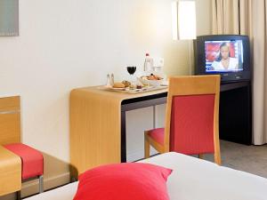 Novotel Amiens Pôle Jules Verne - Getting There and Transportation