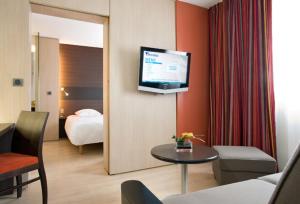 Oceania Hotel Nantes Airport - Policies and Booking