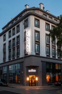 Oceania Le Conti - Location and Accessibility