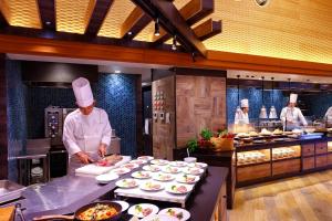 Ooedo Onsen Monogatari Premium Shiomiso - Activities Available