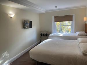 Orchard Hotel - Booking Information