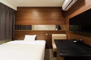 Osaka Fujiya Hotel - Location and Accessibility