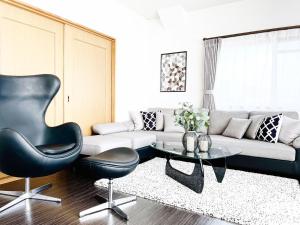 OUCHI HOTEL SUITE Temma - Room Amenities and Layouts