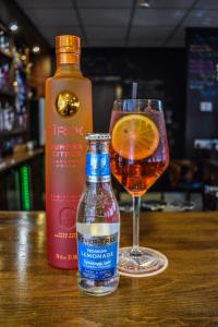 OX Hotel Manchester - Booking and Reservations