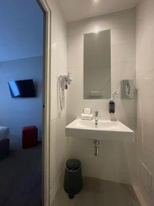 Parici Hotel Boulogne Billancourt - Breakfast and Dining Options