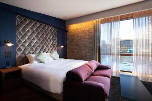 PETALS TOKYO - Floating Hotel - Dining and Culinary Delights