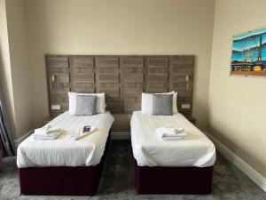 Queens Hotel - Dining Options