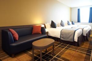 Quintessa Hotel Osaka Bay - Transportation Options