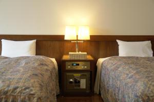 Rakuchin - Staff and Service