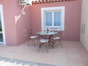 Residence De Tourisme Apparthotel La Provence - Nearby Attractions