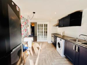 Rest Boutique Acton - Transportation Options