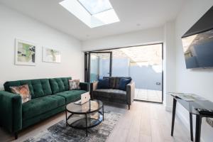 Richmond by CAPITAL - Booking Information