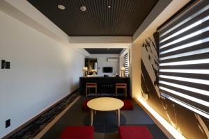 Rinn Kamiebisu - Hospitality and Services