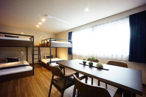 RoNa Hotel - Transportation Options