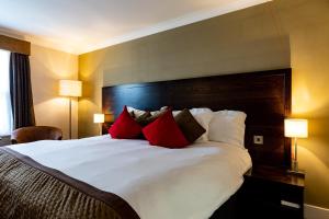 Rose And Crown Hotel - Nearby Attractions