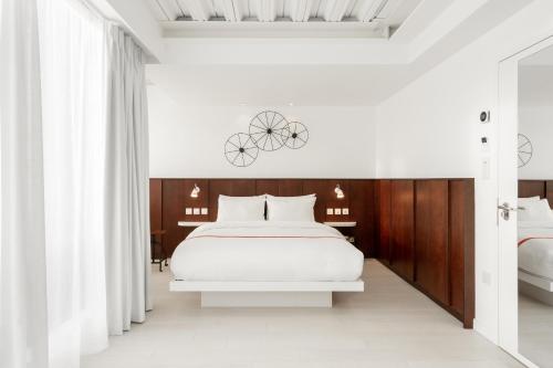 Ruby Lucy Hotel London - Transportation Options