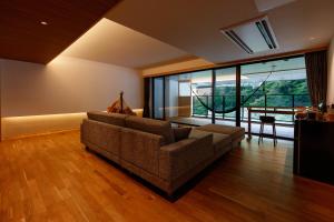 Sakunami Onsen Yuzukushi Salon Ichinobo - Nearby Attractions