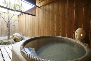 Sennennoyu Gonzaemon - Nearby Attractions